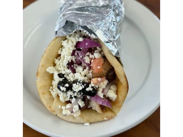 Mediterranean Chicken Pita