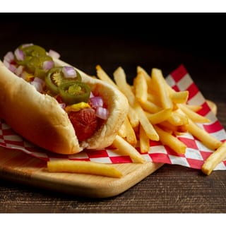 1 kids Hot Dog With fries