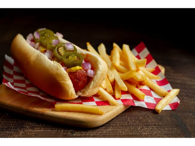 1 kids Hot Dog With fries