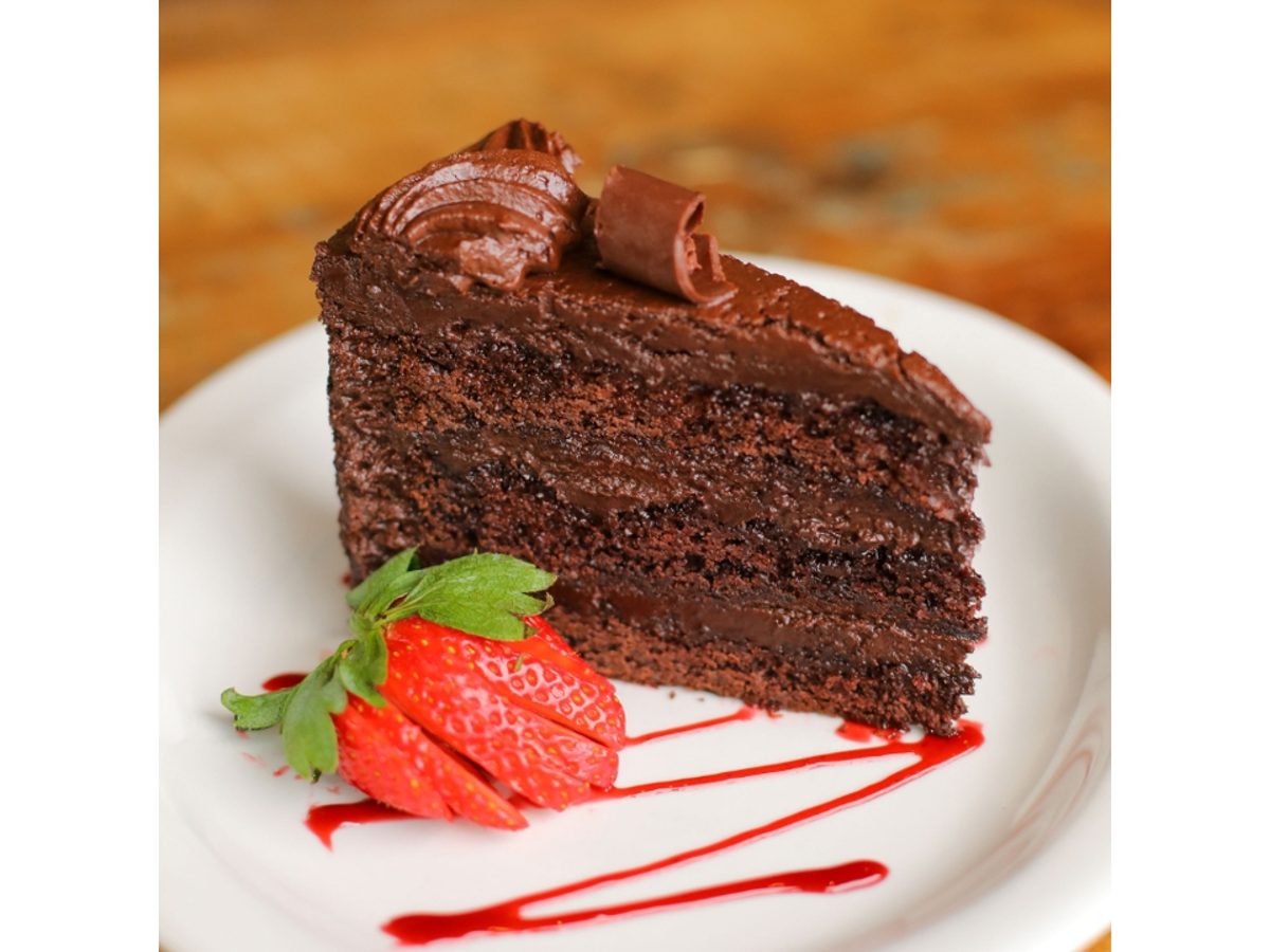 chocolate fudge layer cake